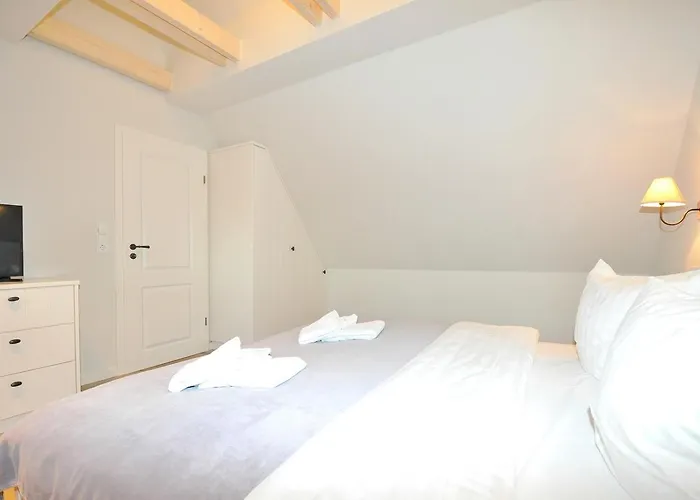 Doppelhaushaelfte Marschblick * Böhl